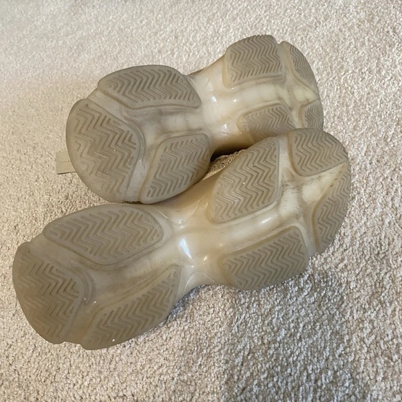 Steve Madden tan sparkly tennis shoes - Picture 6 of 6